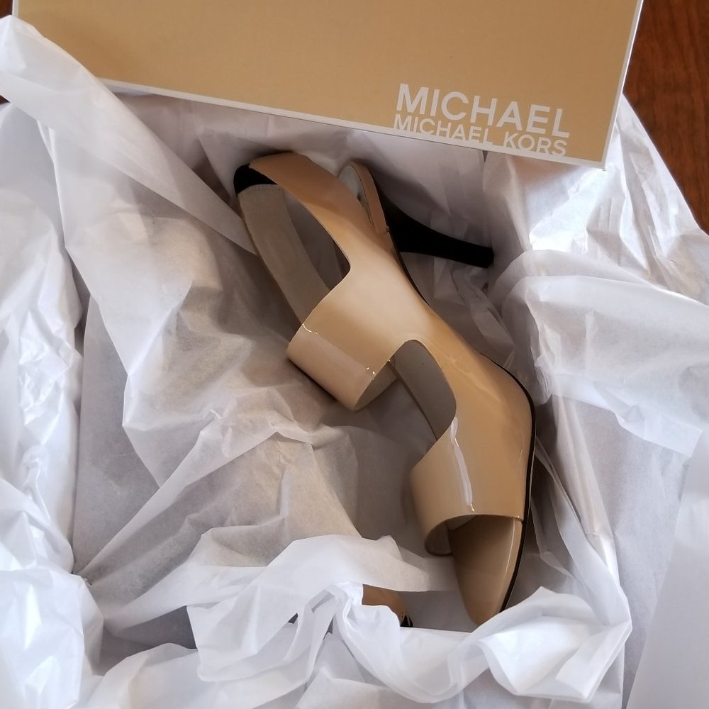 🦋Michael Kors Rochelle Sandals🦋